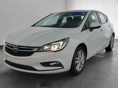 Gebraucht Opel Astra Edition 110 PS (80 kW) 2019 Weiß Limousine