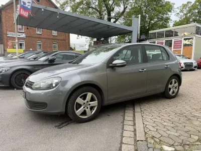 Gebraucht VW Golf VII Comfortline 122 PS (89 kW) 2012 United grey metallic Kleinwagen