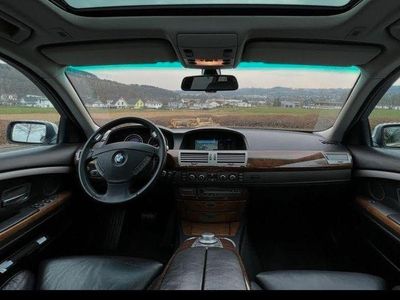 BMW 740