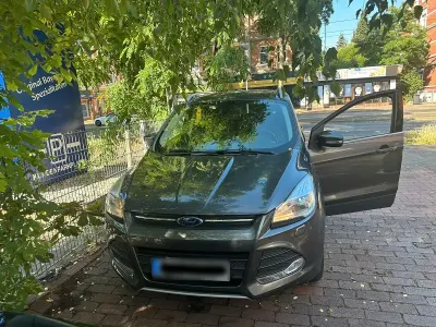 Gebraucht Ford Kuga Titanium 150 PS (110 kW) 2015 Grau SUV