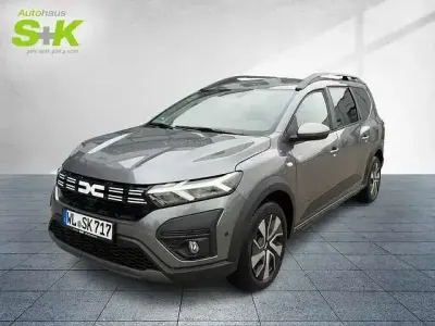Gebraucht Dacia Jogger Expression 141 PS (103 kW) 2025 Dolomitgrau Van / Kleinbus