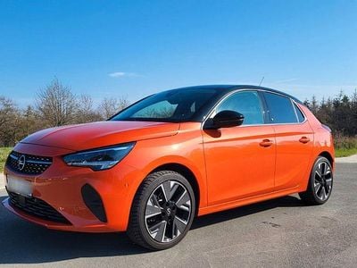 Second-hand Opel Corsa-e 100 kW (136 CP) 2022 Portocaliu Hatchback