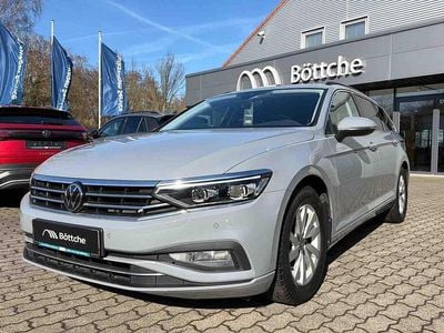 Gebraucht VW Passat Business 150 PS (110 kW) 2022 Mondsteingrau Kombi