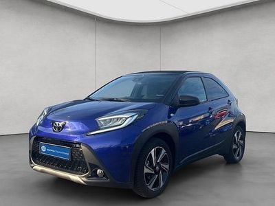 Gebraucht Toyota Aygo X X-plore 72 PS (52 kW) 2022 Juniper blue metallic/ night sky black SUV