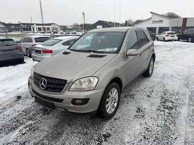 Gebraucht Mercedes ML320 224 PS (164 kW) 2007 Silber SUV