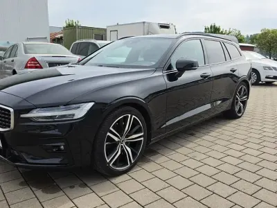 Gebraucht Volvo V60 R-Design 250 PS (183 kW) 2019 Schwarz Kombi