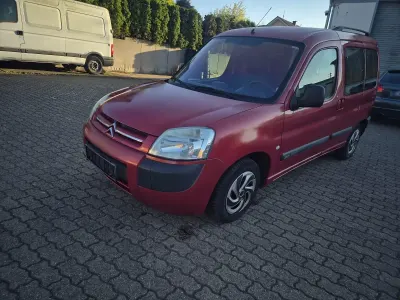 Gebraucht Citroën Berlingo 75 PS (55 kW) 2005 Rot Van / Kleinbus
