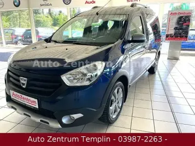 Gebraucht Dacia Dokker 116 PS (85 kW) 2017 Blau Van / Kleinbus
