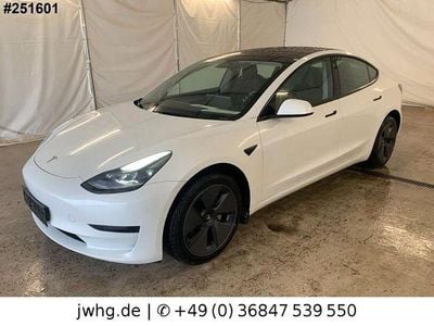Weiß Gebraucht 2022 Tesla Model 3 Limousine | 25.750 € (Guter Preis)
