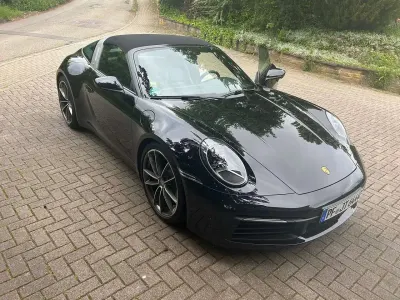 Gebraucht Porsche 992 386 PS (283 kW) 2024 Schwarz Cabrio