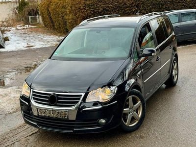 Schwarz Gebraucht 2008 VW Touran Highline Van / Kleinbus | 2.490 € (Superpreis)