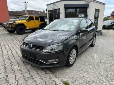 Gebraucht VW Polo Allstar 90 PS (66 kW) 2016 Grau Limousine