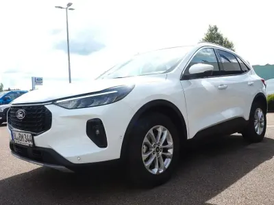 Gebraucht Ford Kuga Titanium 151 PS (111 kW) 2025 Weiß SUV