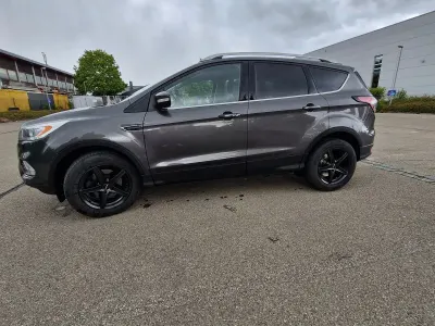 Gebraucht Ford Kuga SYNC Edition 150 PS (110 kW) 2017 Grau SUV