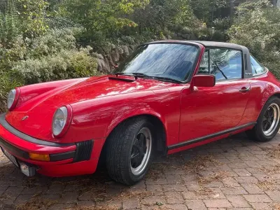Usata Porsche 911SC 179 CV (131 kW) 1981 Rosso Cabrio