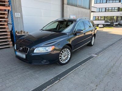 Second-hand Volvo V70 185 CP (136 kW) 2008 Gri Break