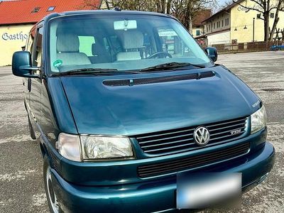 Second-hand VW T4 102 CP (75 kW) 2002 Verde Van