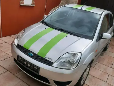 Gebraucht Ford Fiesta 60 PS (44 kW) 2005 Silber Kleinwagen