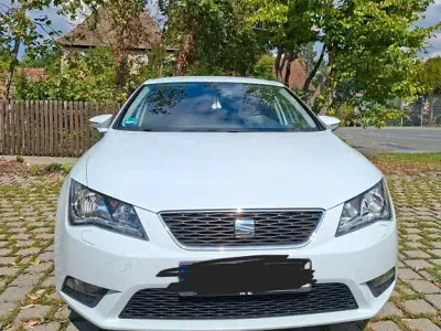 Gebraucht Seat Leon Style 105 PS (77 kW) 2013 Weiß Limousine