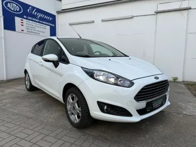 Gebraucht Ford Fiesta SYNC Edition 80 PS (58 kW) 2014 Weiß Kleinwagen