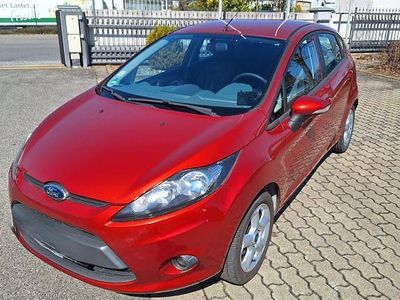 Gebraucht Ford Fiesta Trend 90 PS (66 kW) 2010 Rot Kleinwagen