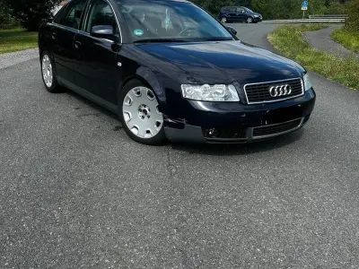 Gebraucht Audi A4 Performance 131 PS (96 kW) 2001 Blau Limousine