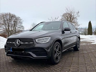 Grau Gebraucht 2019 Mercedes GLC300 AMG line SUV | 34.999 € (Fairer Preis)