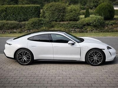 Gebraucht Porsche Taycan Performance Package 350 kW (476 PS) 2021 Weiß Limousine