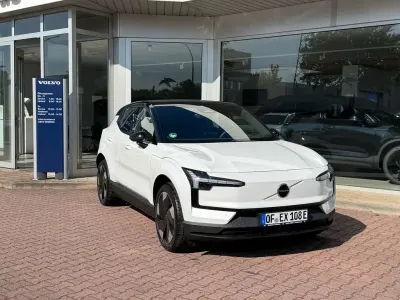 Gebraucht Volvo EX30 Plus 200 kW (272 PS) 2026 Weiß SUV