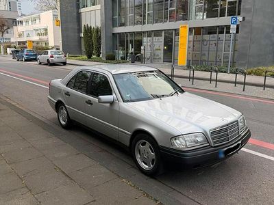 Gebraucht Mercedes C230 150 PS (110 kW) 1996 Silber Limousine
