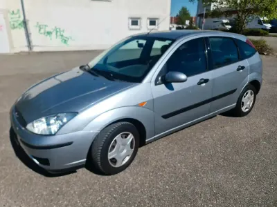 Gebraucht Ford Focus 2002 Silber Kleinwagen