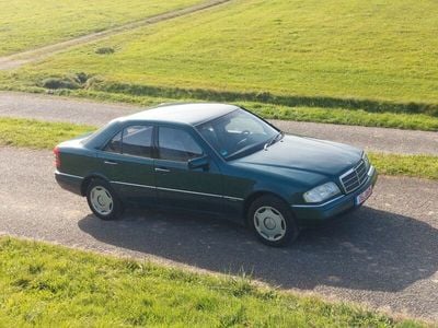 Mercedes C180