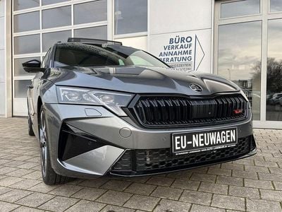 Neu Skoda Octavia RS 265 PS (194 kW) 2025 Graphit grau Kombi