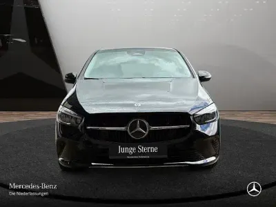 Gebraucht Mercedes B180 Progressive 136 PS (100 kW) 2025 Schwarz Kleinwagen