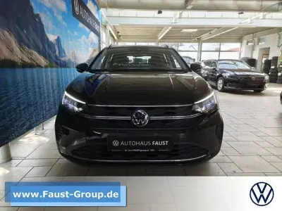 Gebraucht VW Taigo Life 116 PS (85 kW) 2025 Schwarz perleffekt SUV