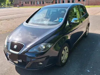 Używany Seat Altea Style 125 KM (91 kW) 2010 Czarny Minivan