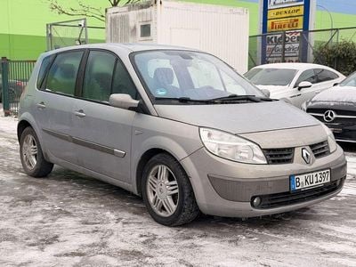 Silber Gebraucht 2004 Renault Scénic II Privilege Van / Kleinbus | 2.494 € (Fairer Preis)