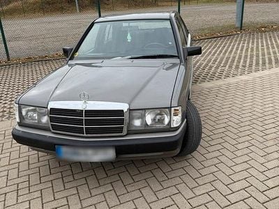 Brugt Mercedes 190 109 HK (80 kW) 1988 Grå Sedan