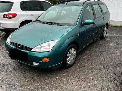 Gebraucht Ford Focus Zetec 116 PS (85 kW) 2001 Grün Kombi