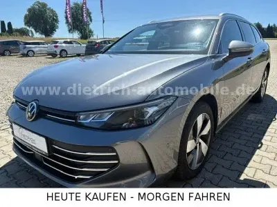 Gebraucht VW Passat Business 150 PS (110 kW) 2025 Platinum grey (metallic) Kombi