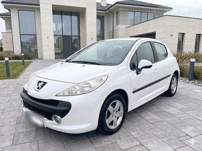 Gebraucht Peugeot 207 Urban Move 95 PS (69 kW) 2008 Weiß Limousine
