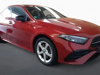 Używany Mercedes A250 AMG line 163 KM (119 kW) 2023 Czerwony Sedan/Limuzyna