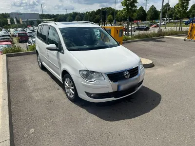 Gebraucht VW Touran 140 PS (102 kW) 2009 Weiß Van / Kleinbus