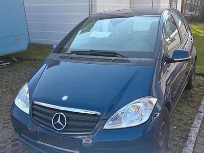Gebraucht Mercedes A160 81 PS (59 kW) 2011 Blau Kleinwagen