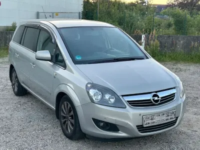 Gebraucht Opel Zafira Edition 125 PS (91 kW) 2010 Grau Van / Kleinbus
