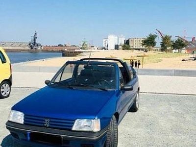 Usata Peugeot 205 60 CV (44 kW) 1993 Blu Cabrio