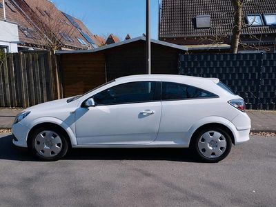 Gebraucht Opel Astra GTC Edition 90 PS (66 kW) 2009 Weiß Coupé
