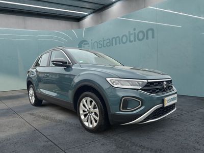 Gebraucht VW T-Roc Life 150 PS (110 kW) 2023 Blau SUV