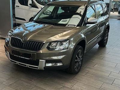 Gebraucht Skoda Yeti Adventure 150 PS (110 kW) 2015 Grün SUV