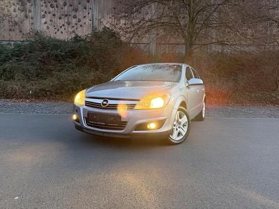 Gebraucht Opel Astra 90 PS (66 kW) 2009 Grau Limousine